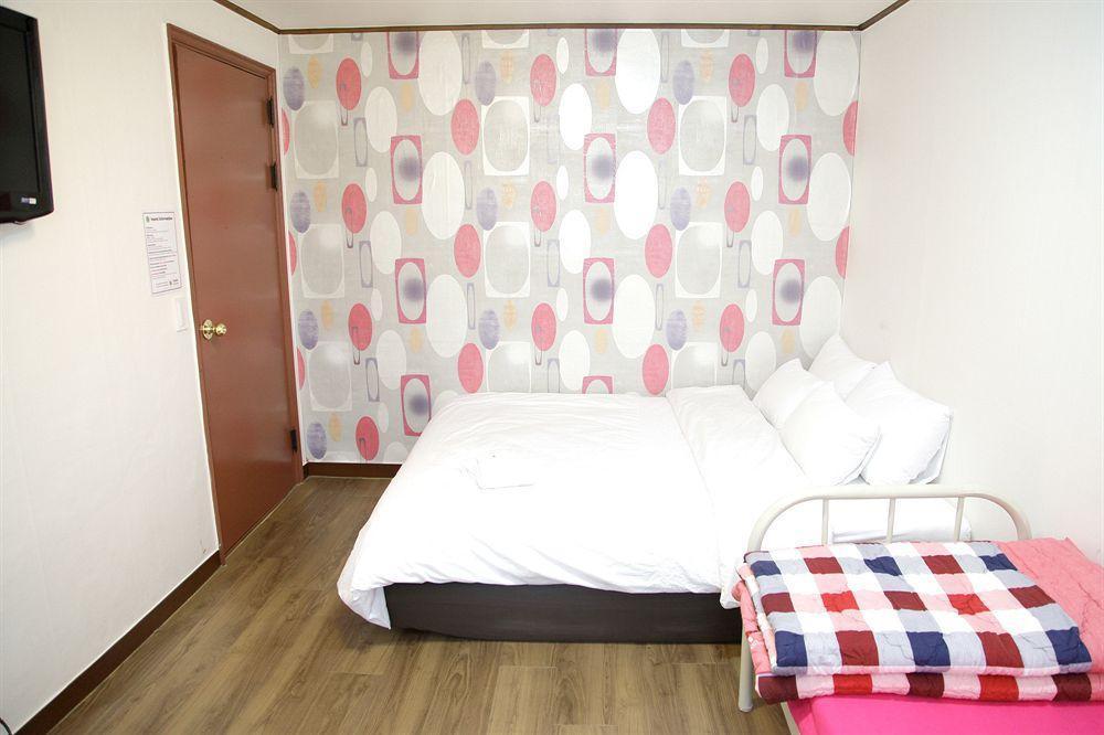 Apple Backpackers Seoul