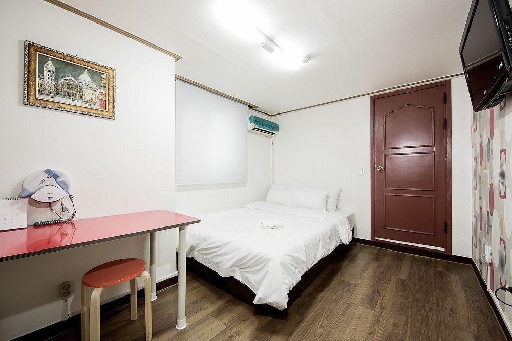 Apple Backpackers Hostel