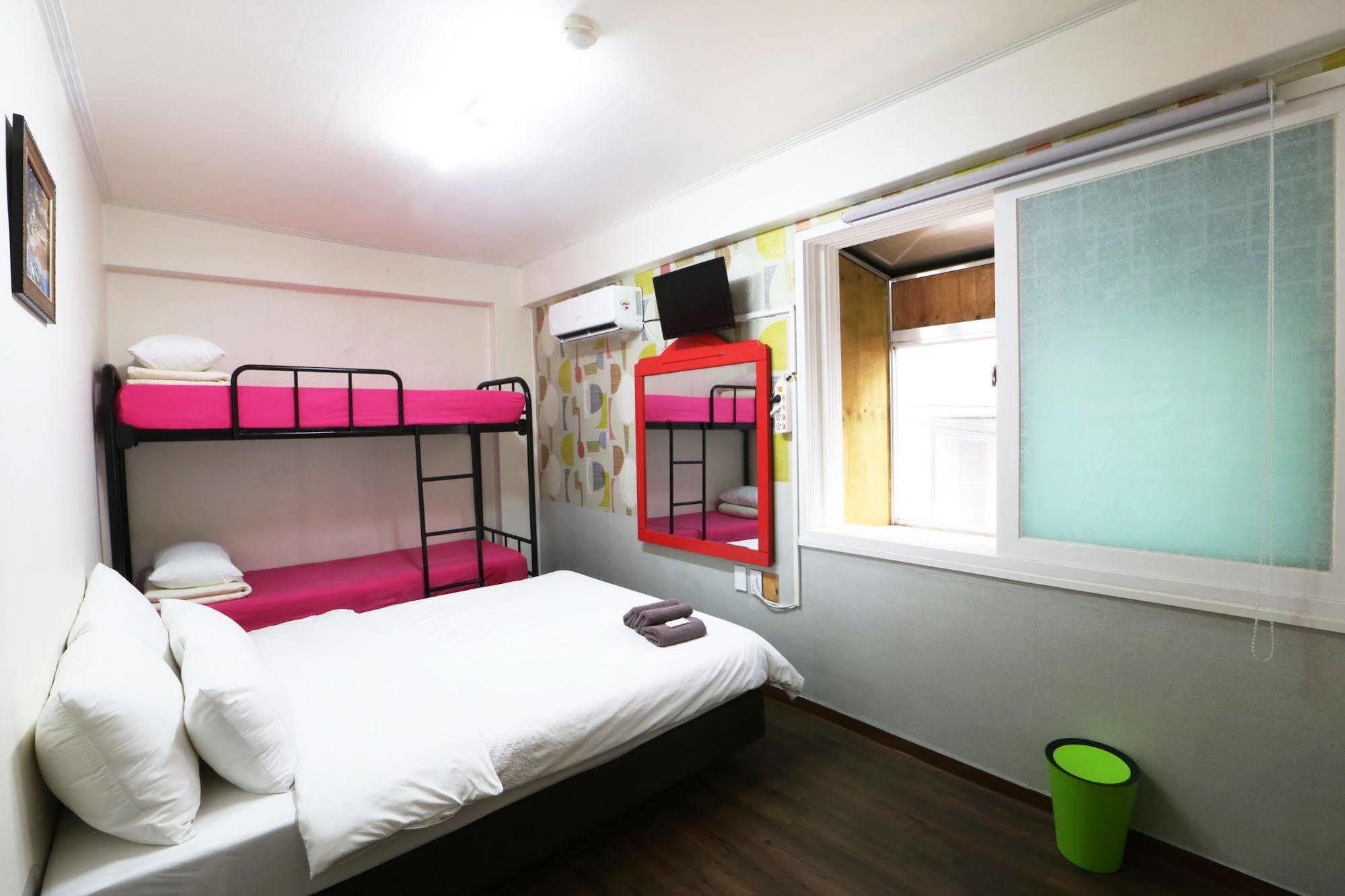 Apple Backpackers Hostel